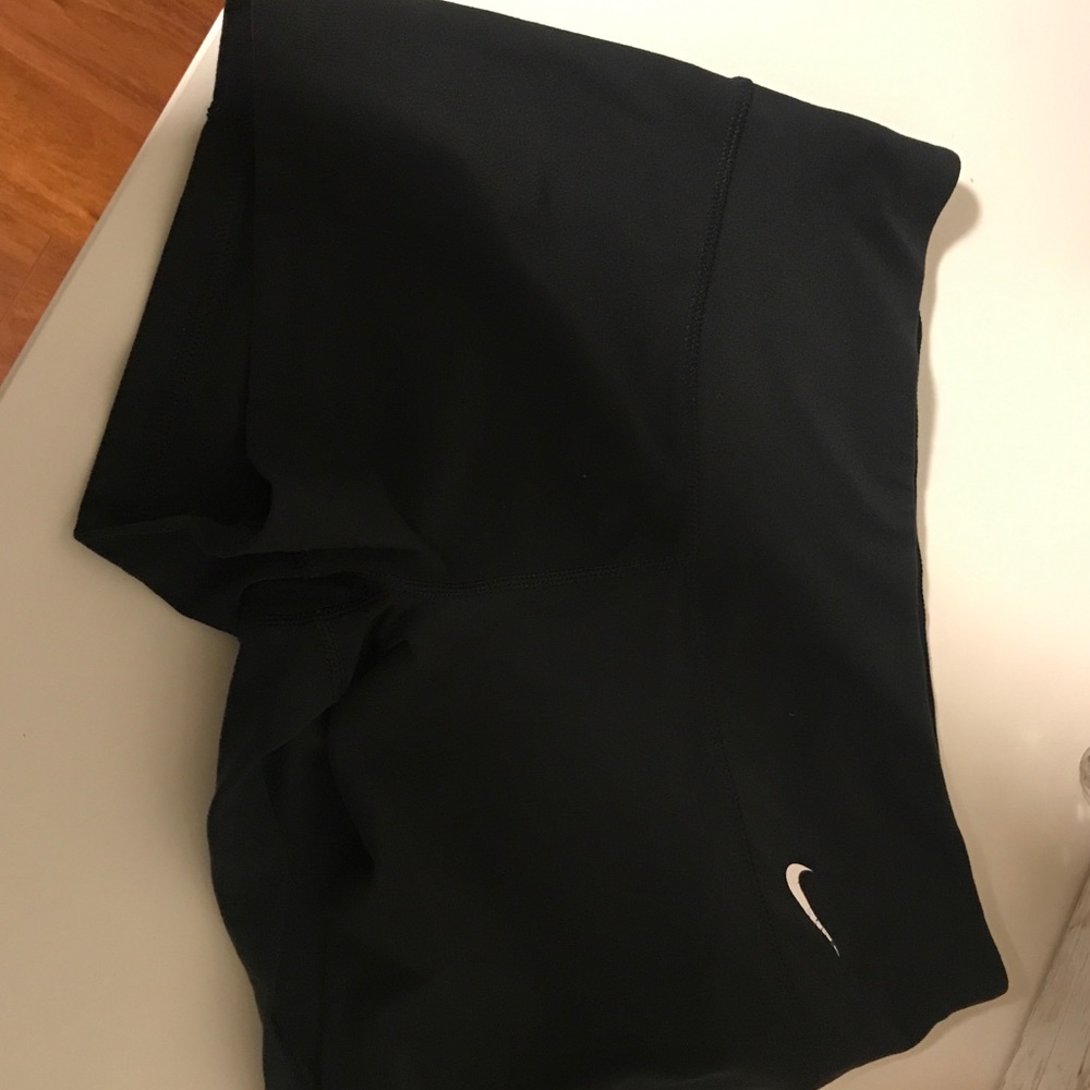 Nike Spandex Shorts 3-4” Size S